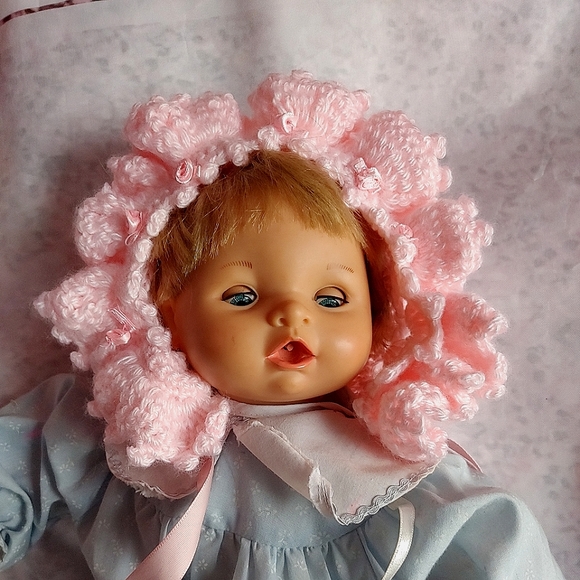 handmade crochet pink baby bonnet hat. very soft. - Picture 1 of 4